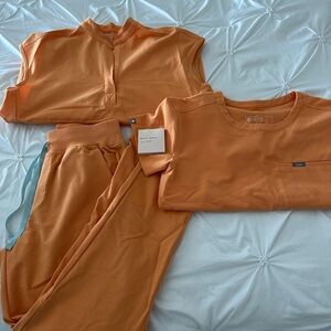 Figs Women's Orange Scrub Set